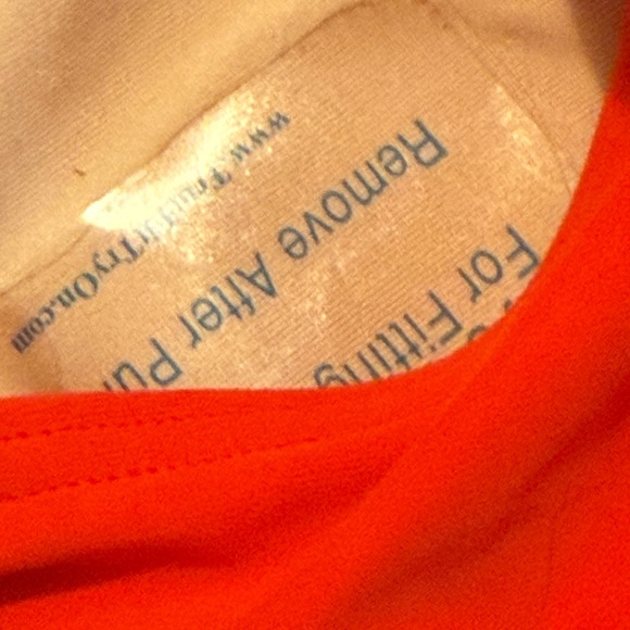 🔥 Red Hot Halter One-Piece Swimsuit – Bombshell Fit 🔥 - Picture 9 of 9